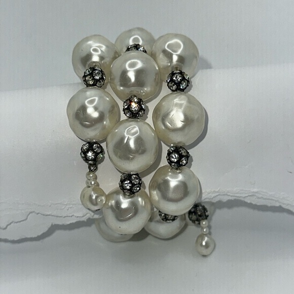 Large Faux Pearl Wrap Bracelet Alternating Black‎ Beads with Rhinestones - Picture 1 of 8
